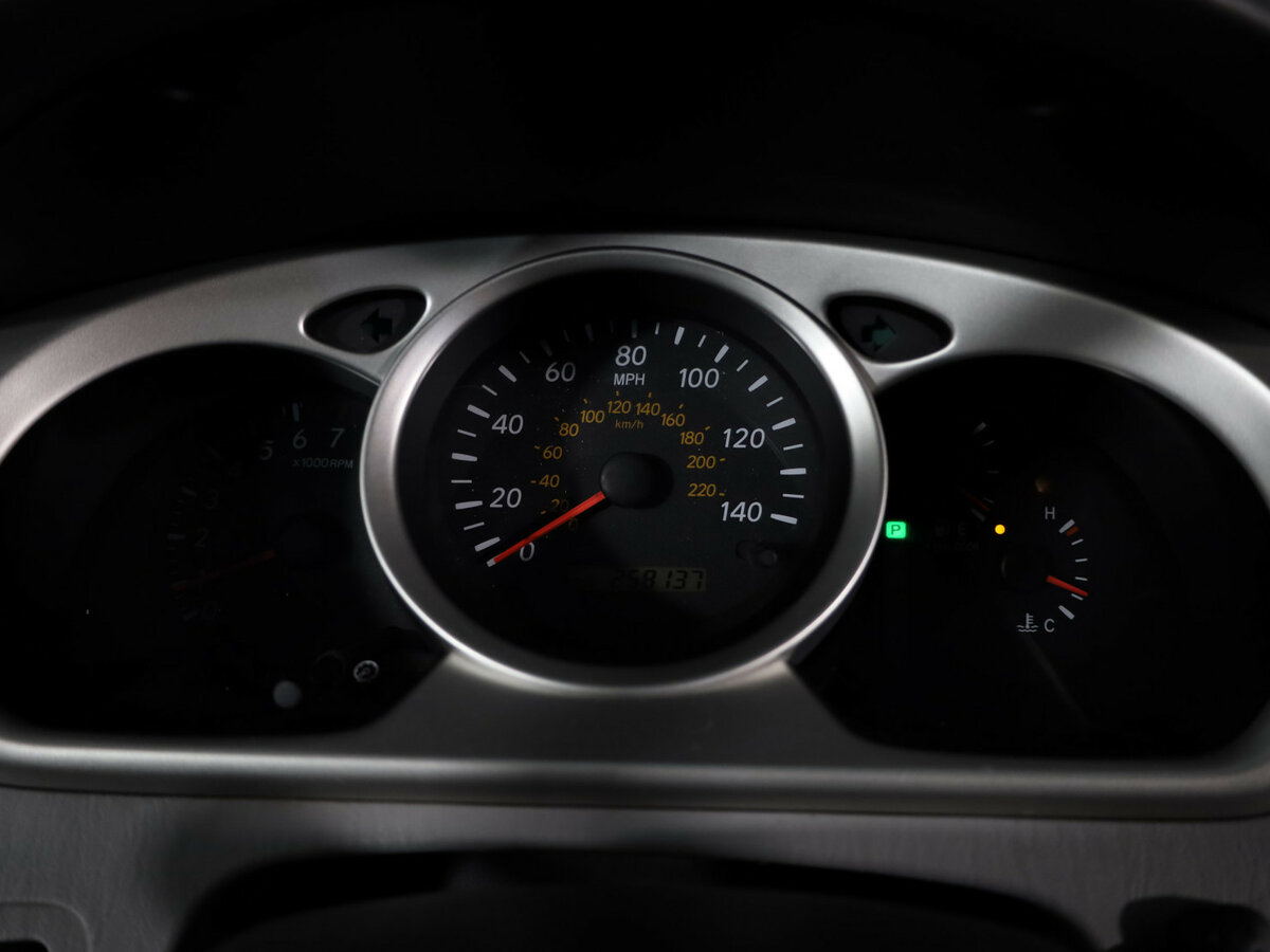 Купить Toyota Highlander I (U20) Рестайлинг, 2003, 415 345 км, фото №15