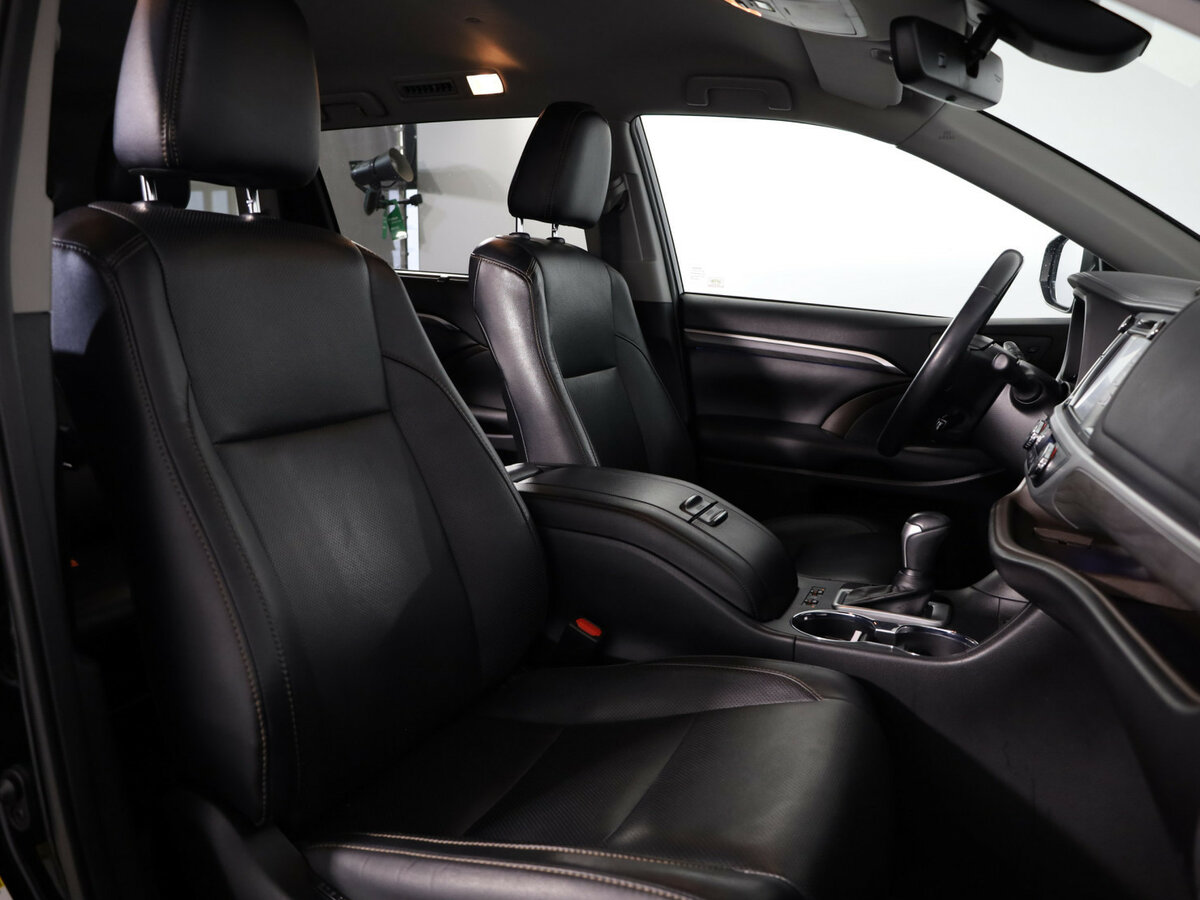 Купить Toyota Highlander III (U50) Рестайлинг, 2019, 79 839 км, фото №9