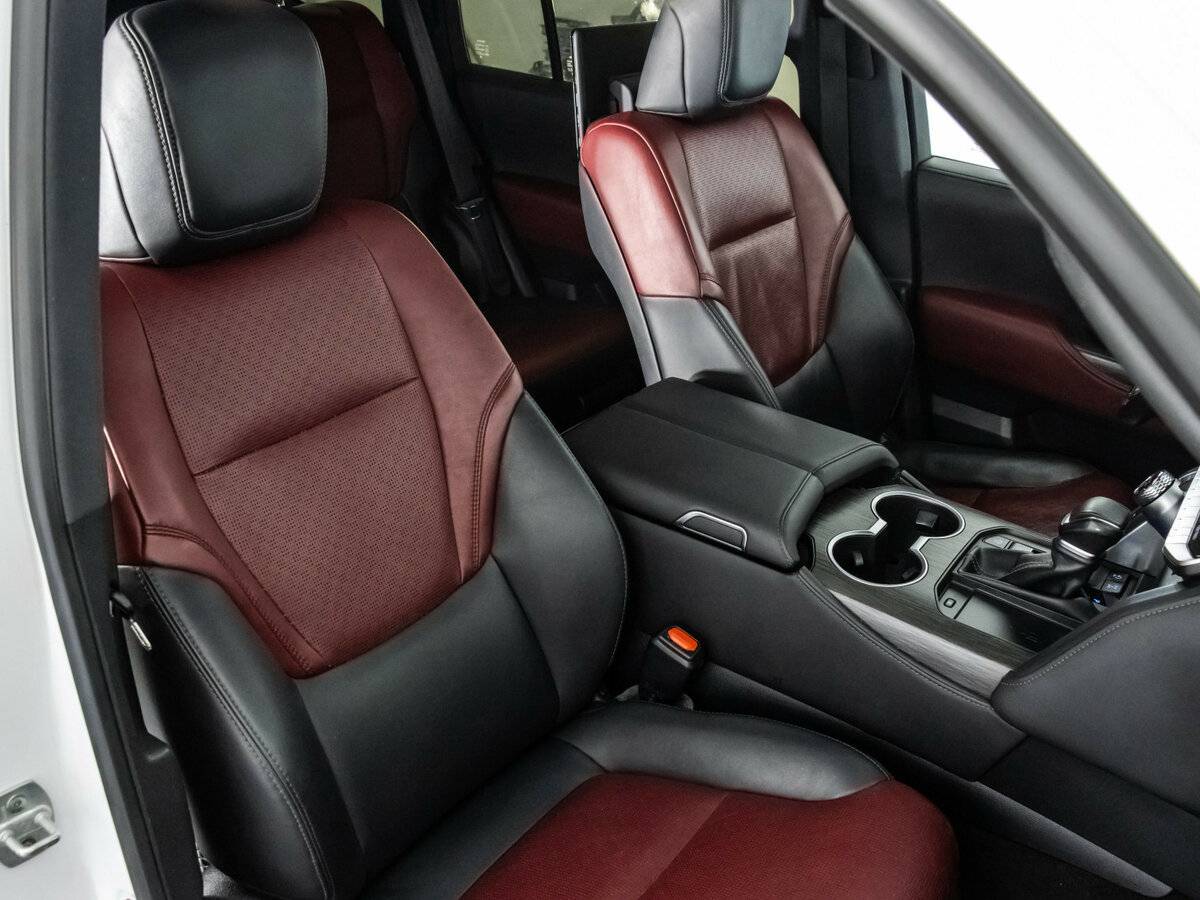 Купить Toyota Land Cruiser 300 Series, 2022, 160 357 км, фото №24