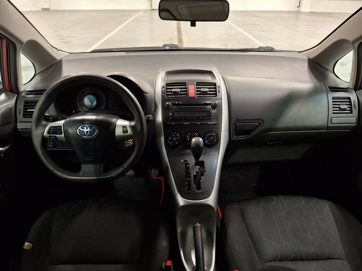 Купить Toyota Auris I Рестайлинг, 2010, 257 704 км, фото №14