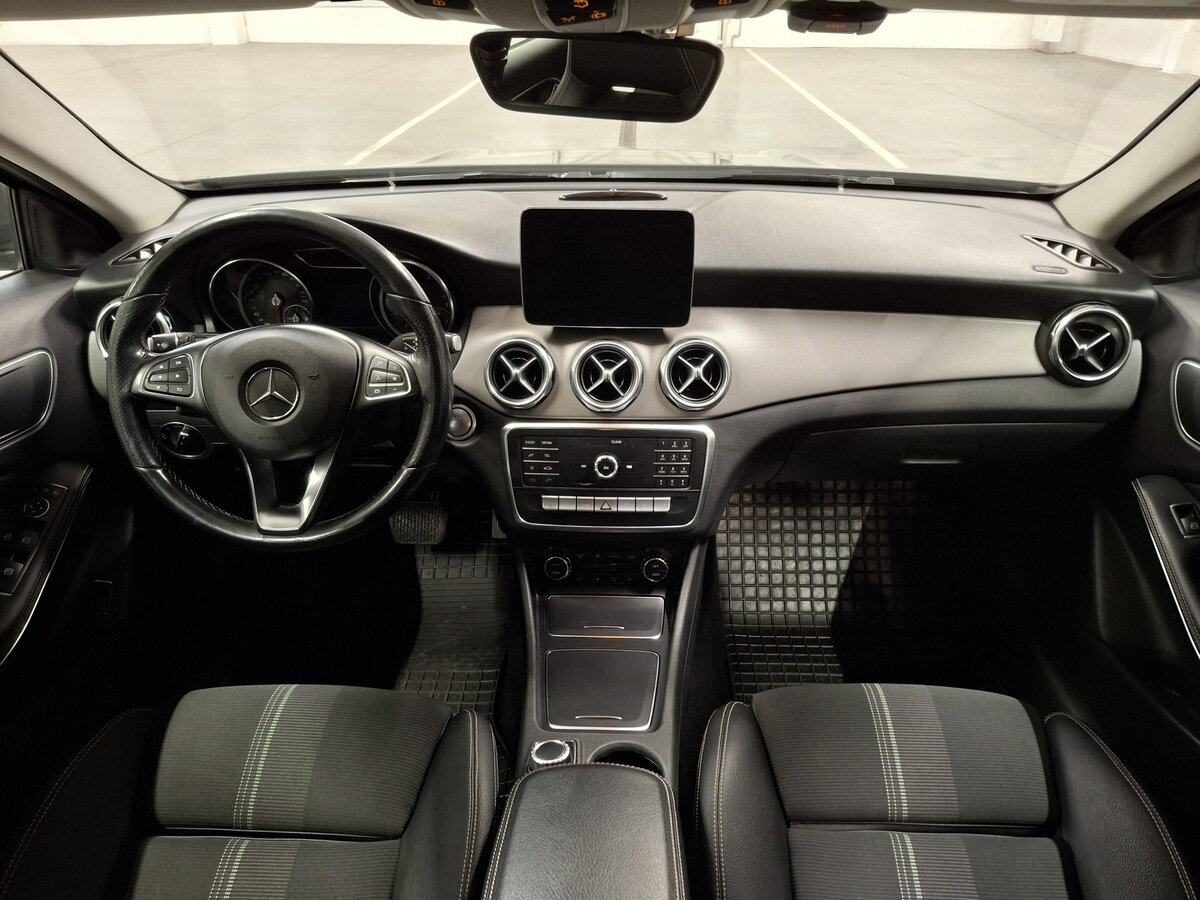 Купить Mercedes-Benz GLA 200 I (X156) Рестайлинг, 2018, 199 891 км, фото №14
