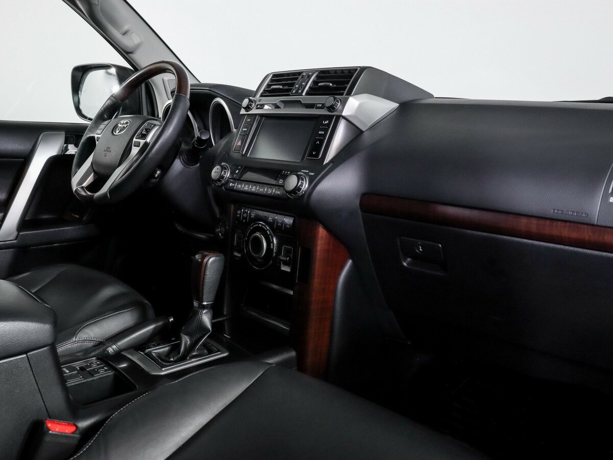 Купить Toyota Land Cruiser Prado 6-speed 150 Series Рестайлинг 1, 2015, 73 968 км, фото №9