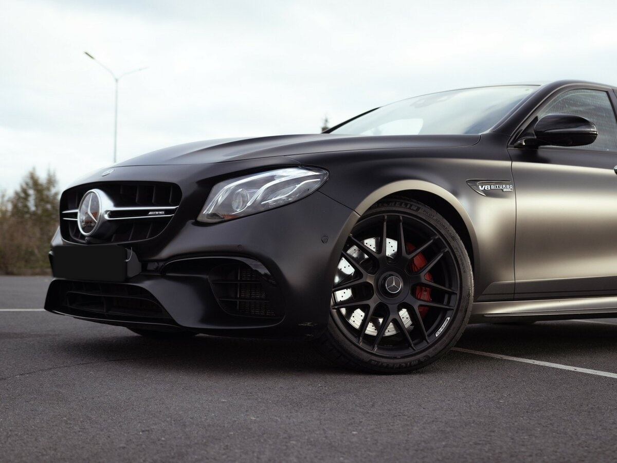 Mercedes-Benz E-Класс AMG