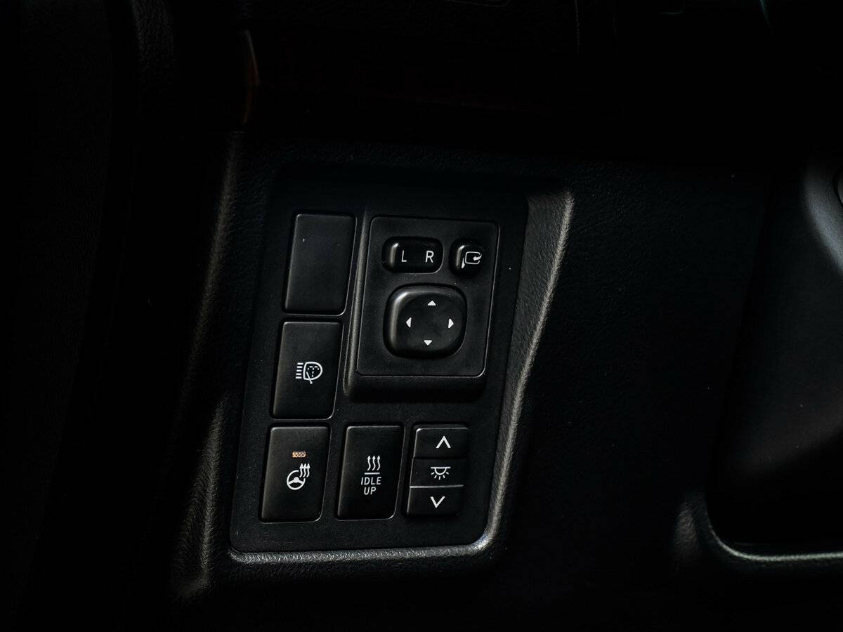 Купить Toyota Land Cruiser Prado 150 Series Рестайлинг 1, 2015, 199 000 км, фото №21