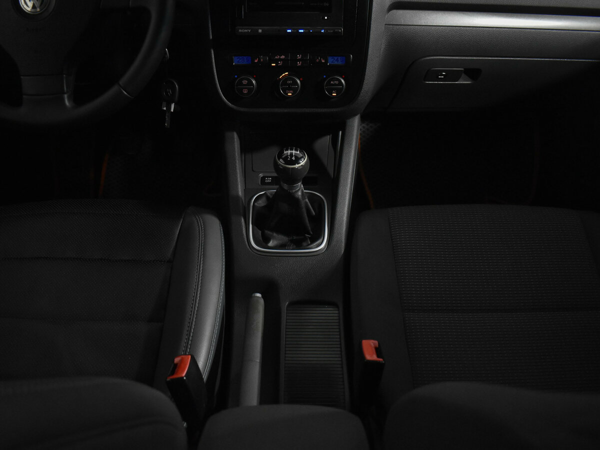 Купить Volkswagen Jetta V, 2008, 213 920 км, фото №16