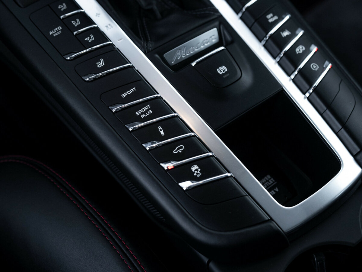 Купить Porsche Macan GTS I, 2016, 79 182 км, фото №22