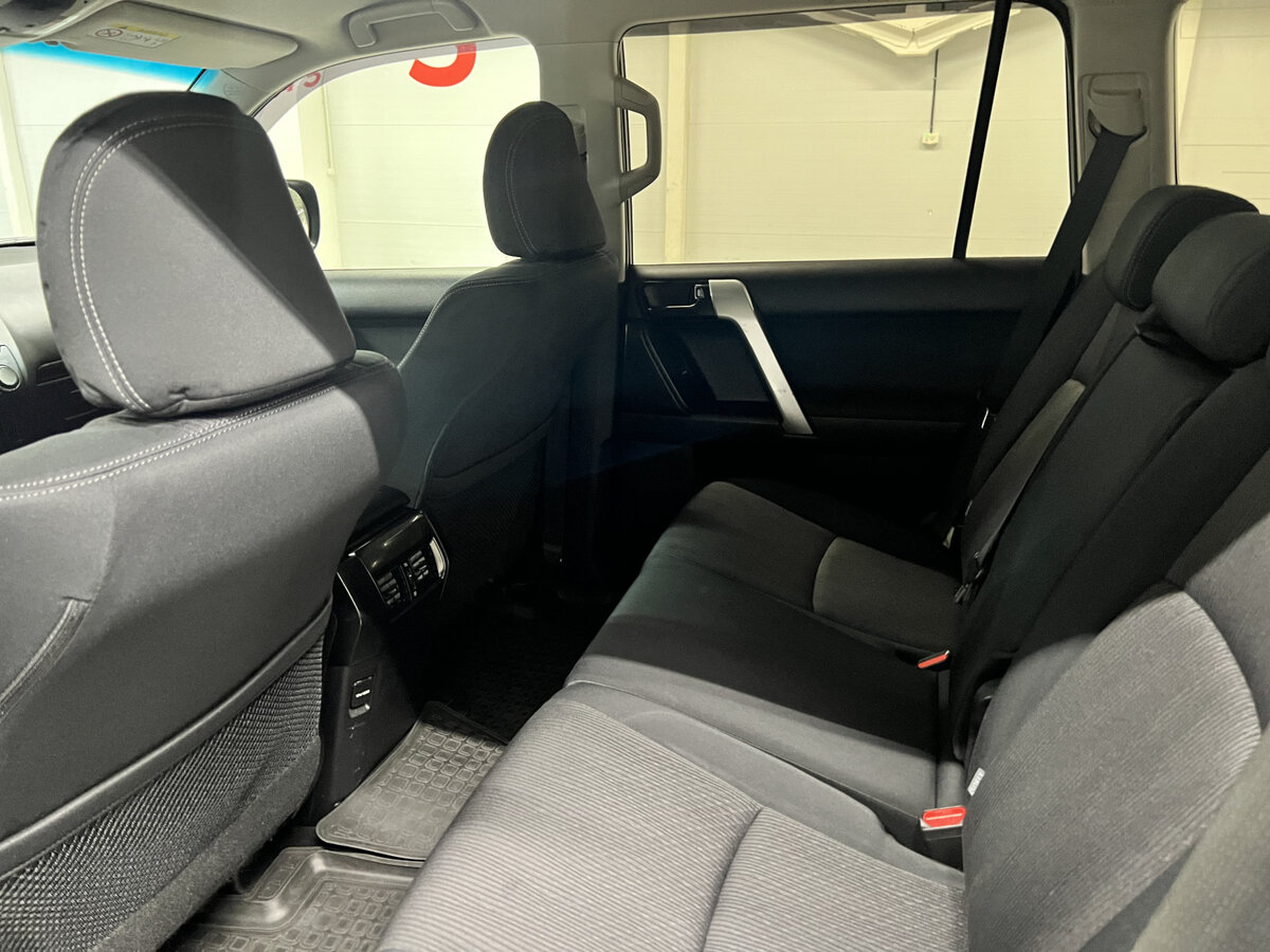 Купить Toyota Land Cruiser Prado 150 Series Рестайлинг 1, 2015, 128 503 км, фото №12