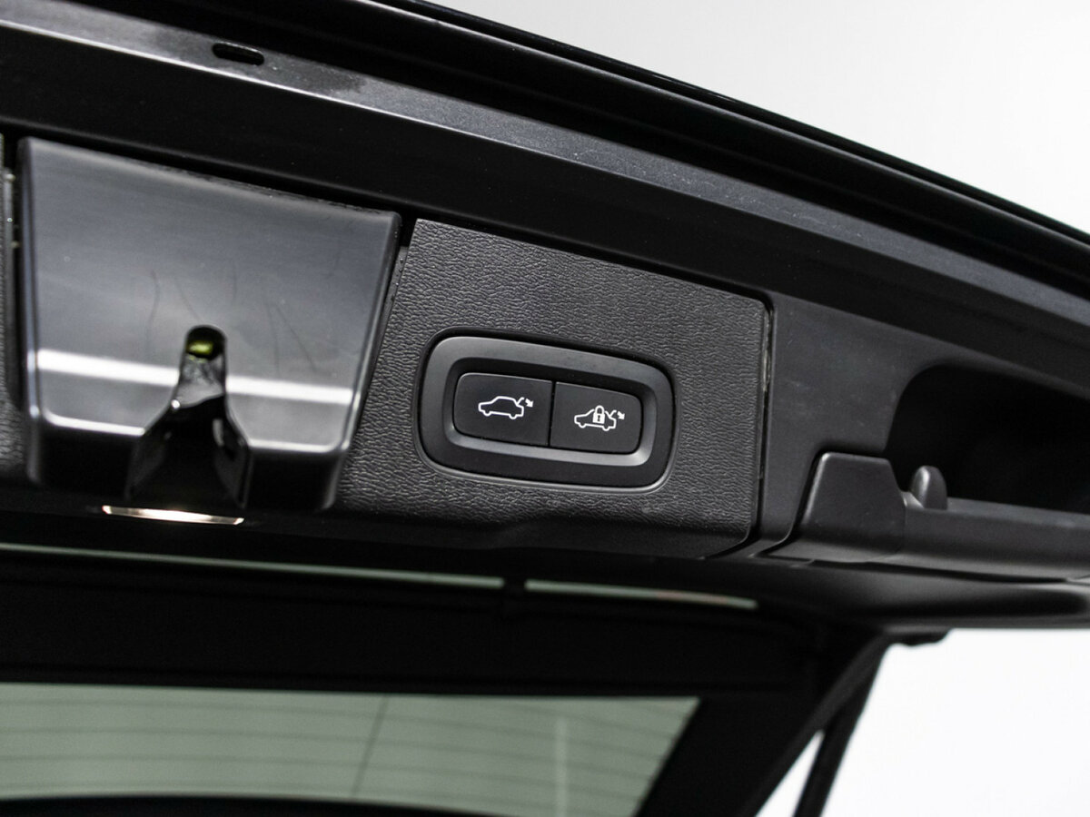 Купить Volvo XC60 II, 2020, 90 653 км, фото №17