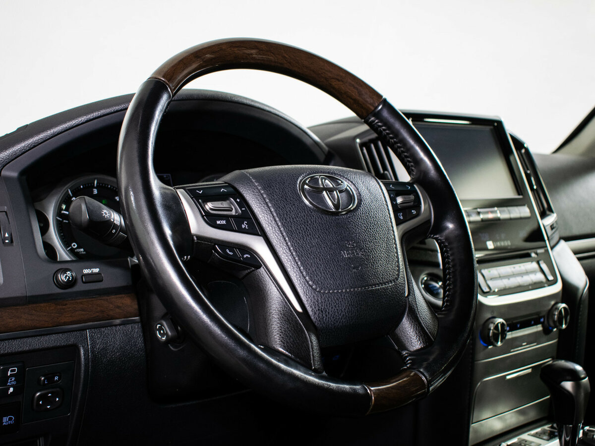 Купить Toyota Land Cruiser 200 Series Рестайлинг 2, 2019, 115 600 км, фото №14