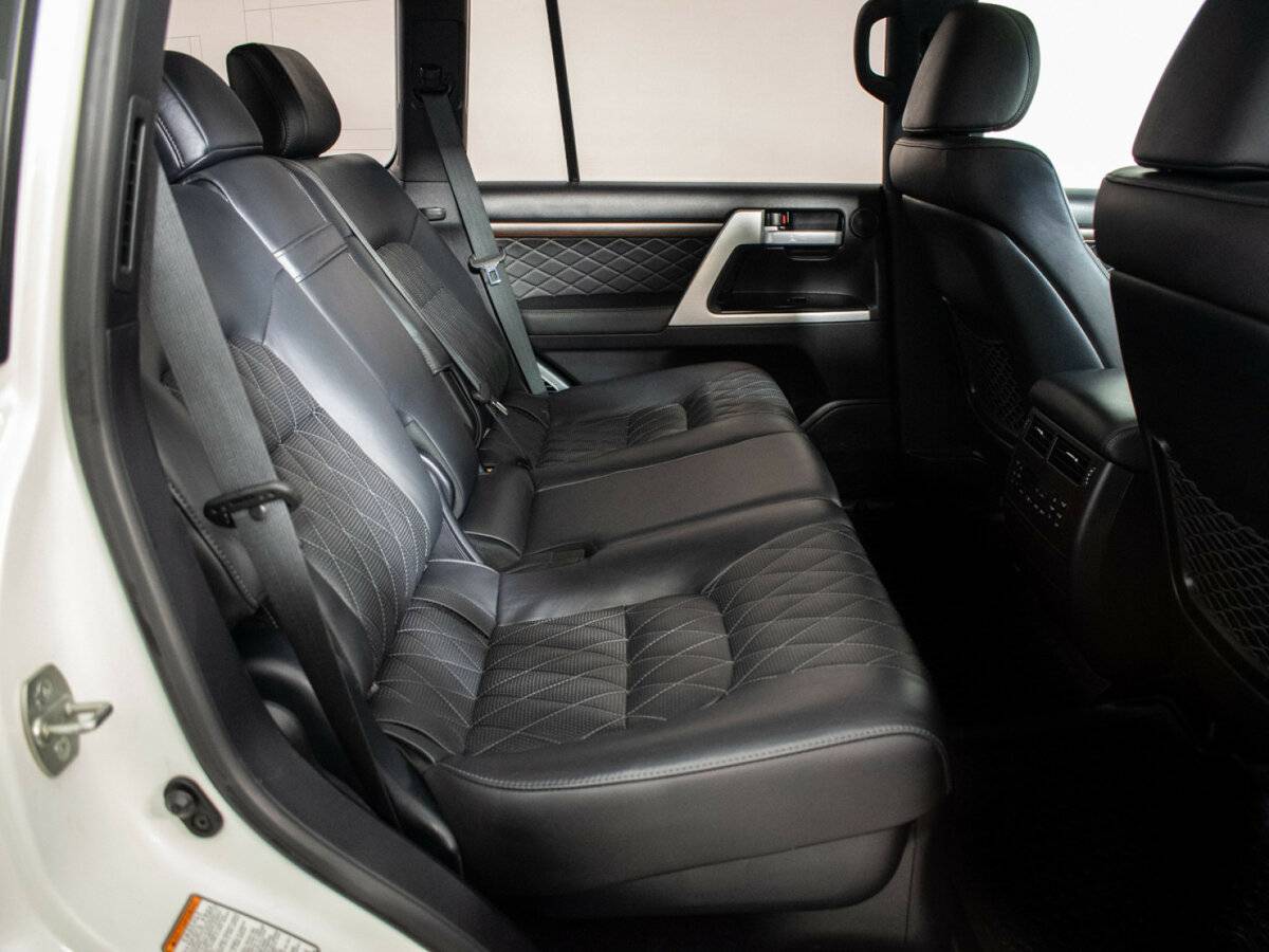 Купить Toyota Land Cruiser 200 Series Рестайлинг 2, 2017, 82 346 км, фото №10