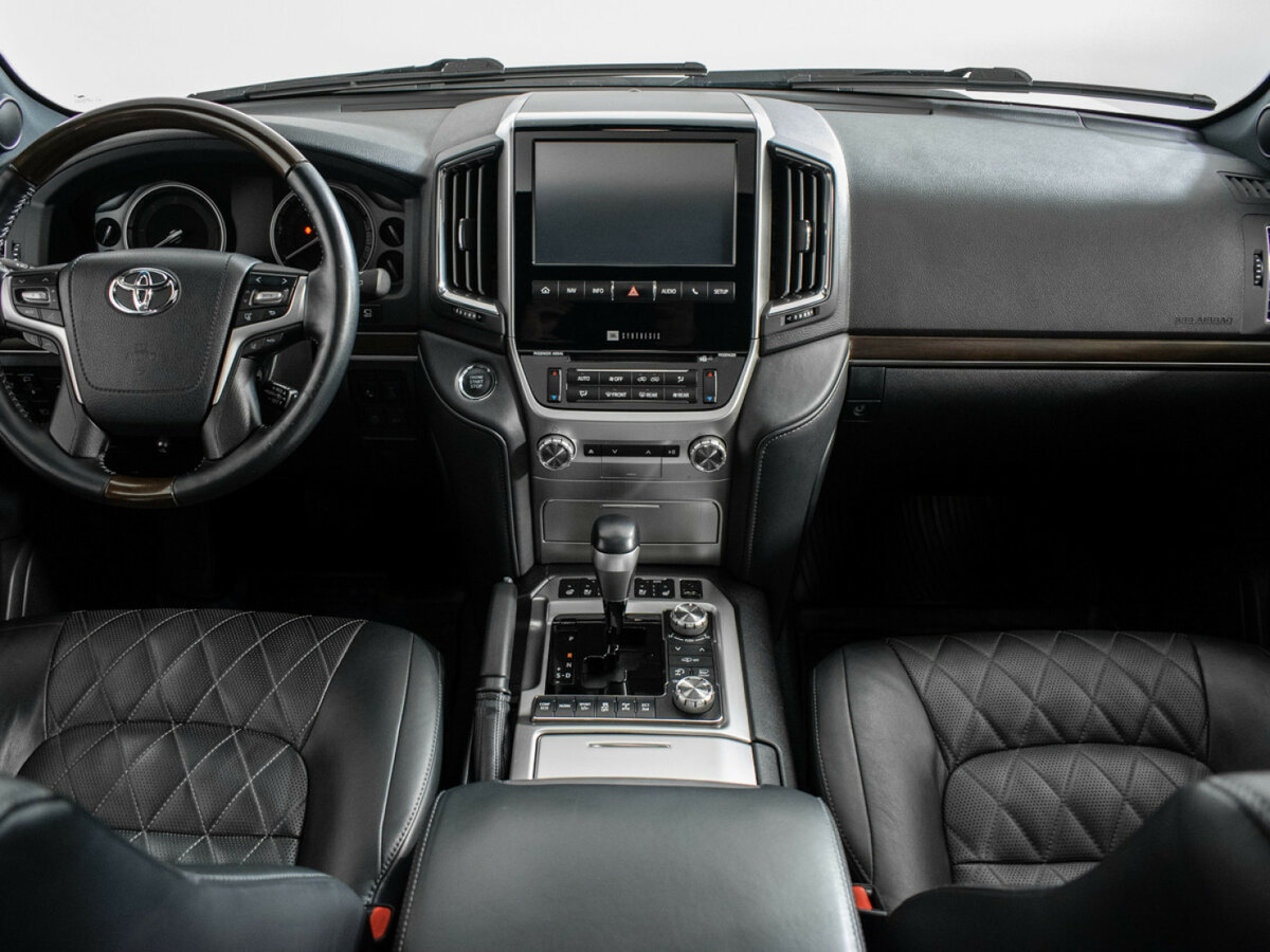 Купить Toyota Land Cruiser 200 Series Рестайлинг 2, 2017, 82 346 км, фото №11