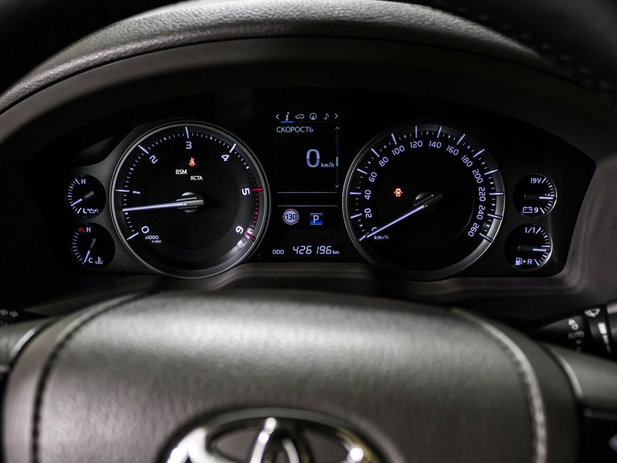 Купить Toyota Land Cruiser 200 Series Рестайлинг 2, 2016, 426 195 км, фото №8