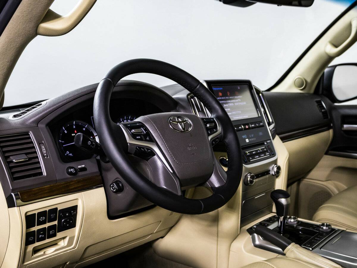 Купить Toyota Land Cruiser 200 Series Рестайлинг 2, 2016, 426 195 км, фото №11