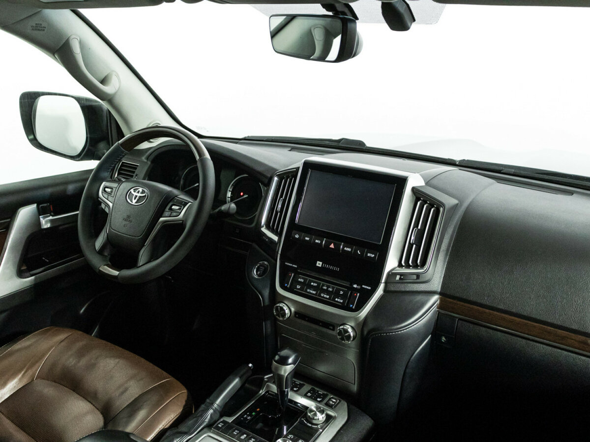 Купить Toyota Land Cruiser 200 Series Рестайлинг 2, 2017, 211 198 км, фото №7