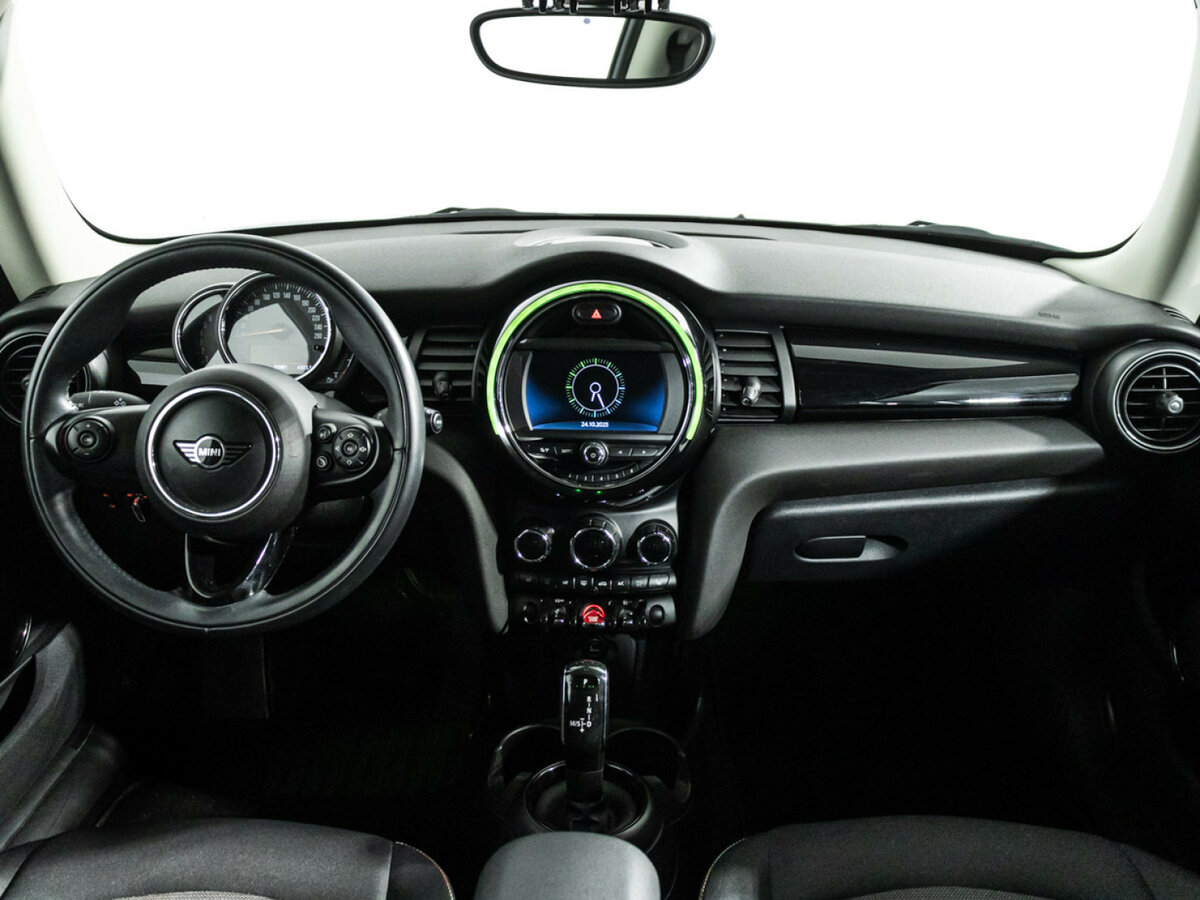 Купить Mini Hatch Cooper III (F55/F56) Рестайлинг, 2018, 70 715 км, фото №13