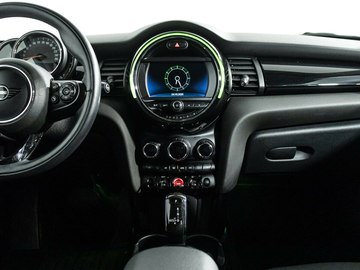 Купить Mini Hatch Cooper III (F55/F56) Рестайлинг, 2018, 70 715 км, фото №14