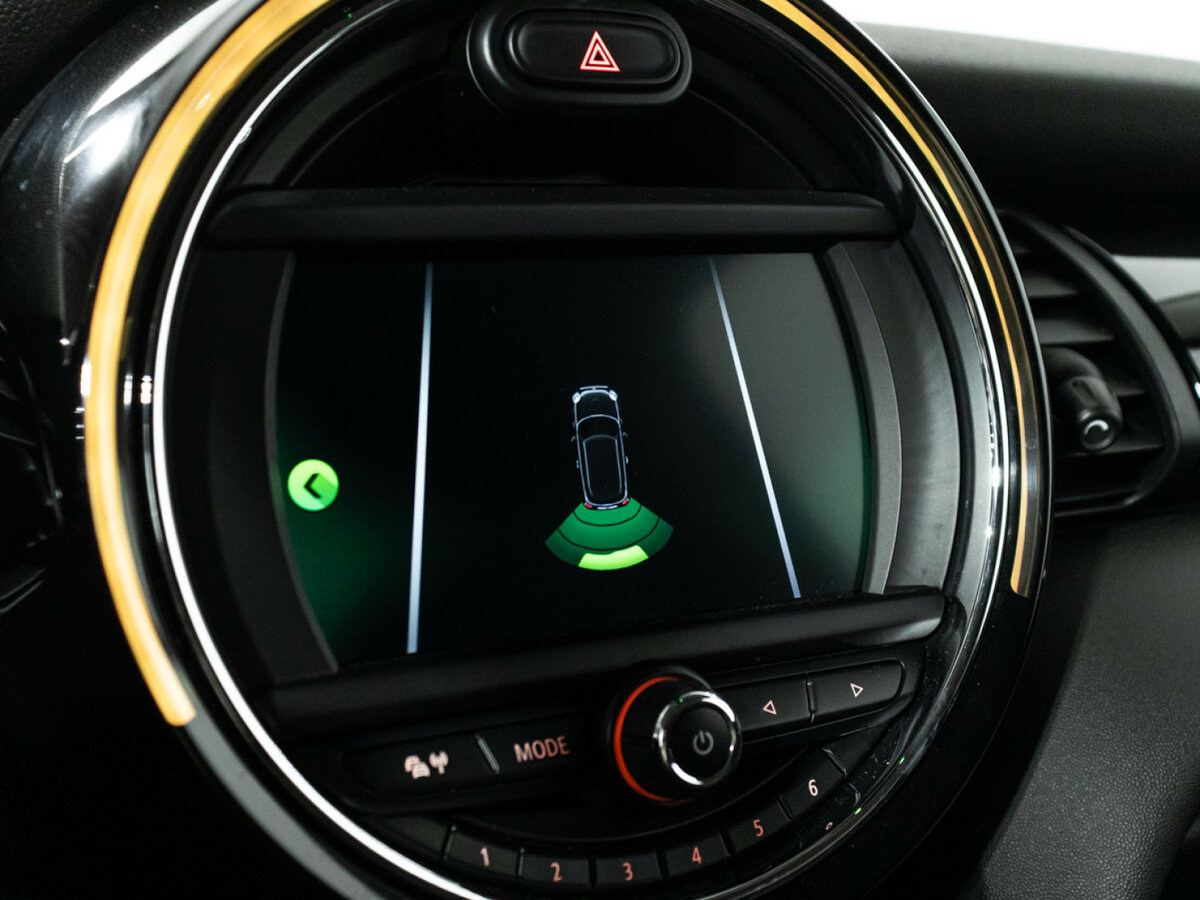 Купить Mini Hatch Cooper III (F55/F56) Рестайлинг, 2018, 70 715 км, фото №15