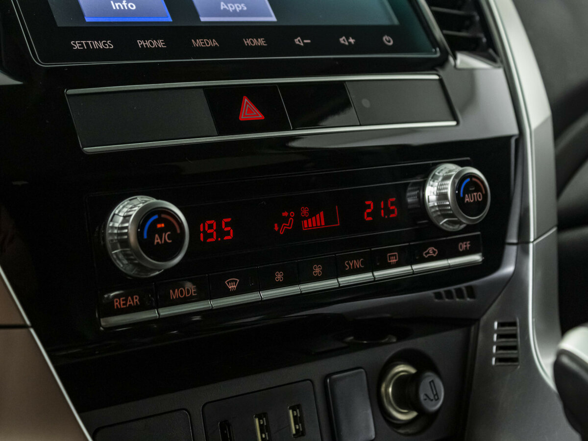 Купить Mitsubishi Montero Sport III Рестайлинг, 2022, 103 795 км, фото №14