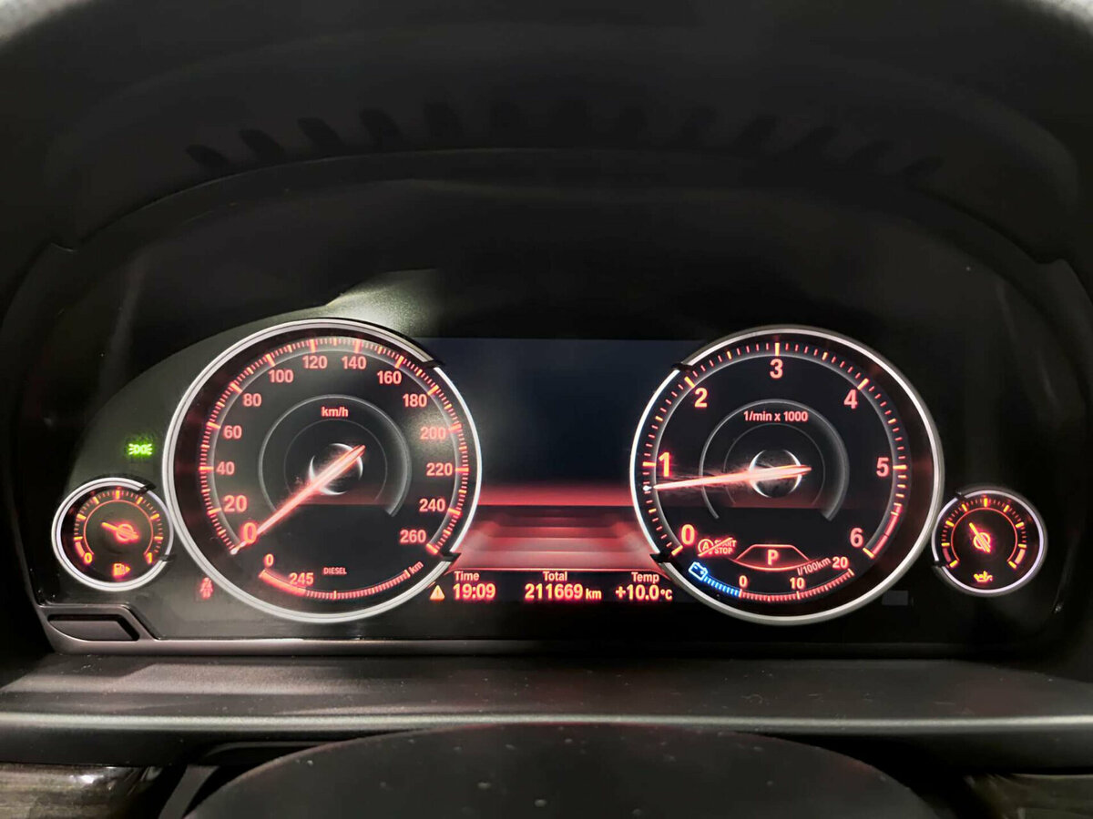 Купить BMW 5 серии 530d xDrive VI (F10/F11/F07) Рестайлинг, 2016, 211 670 км, фото №13