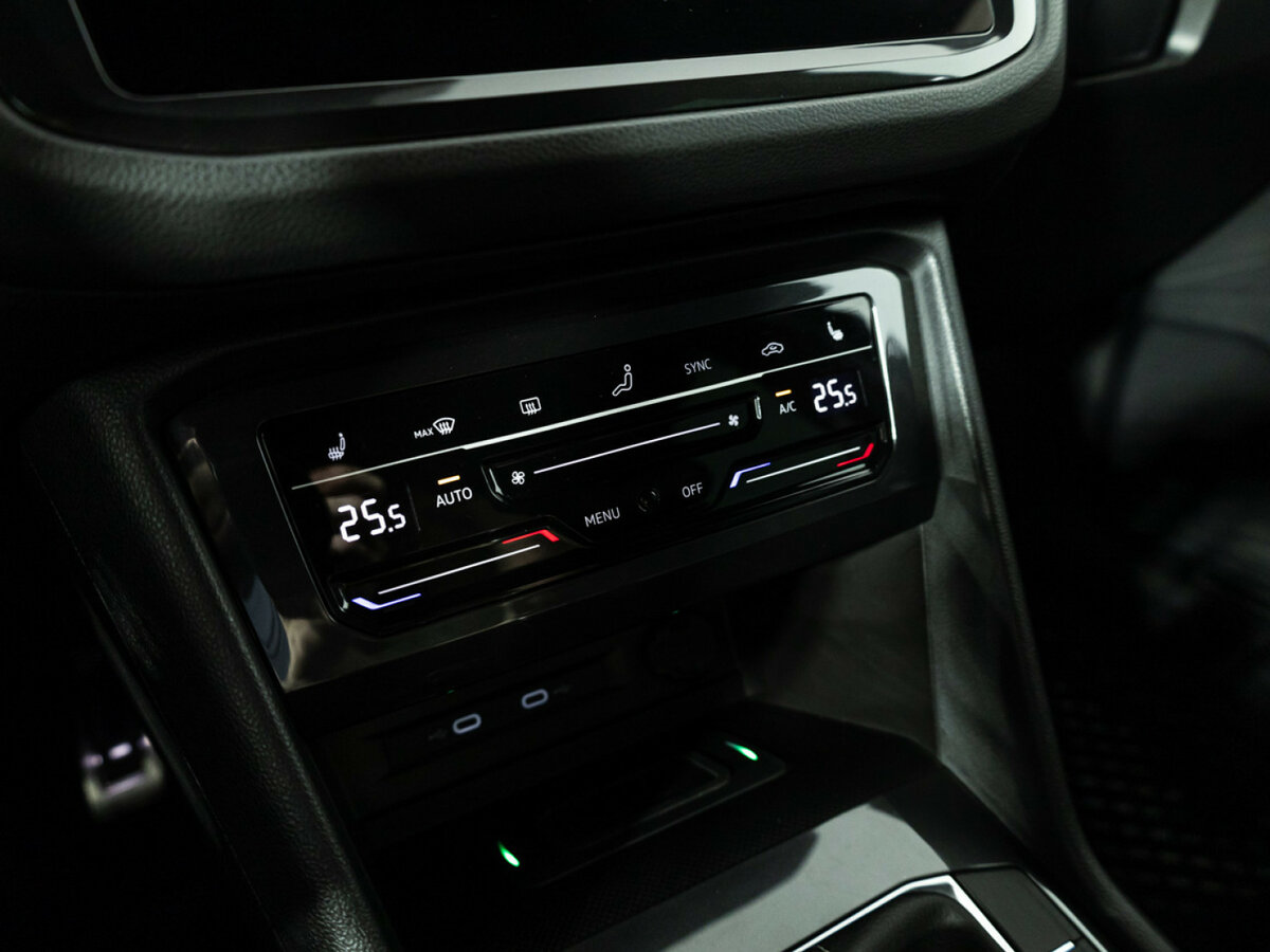 Купить Volkswagen Tiguan II Рестайлинг, 2020, 110 372 км, фото №18