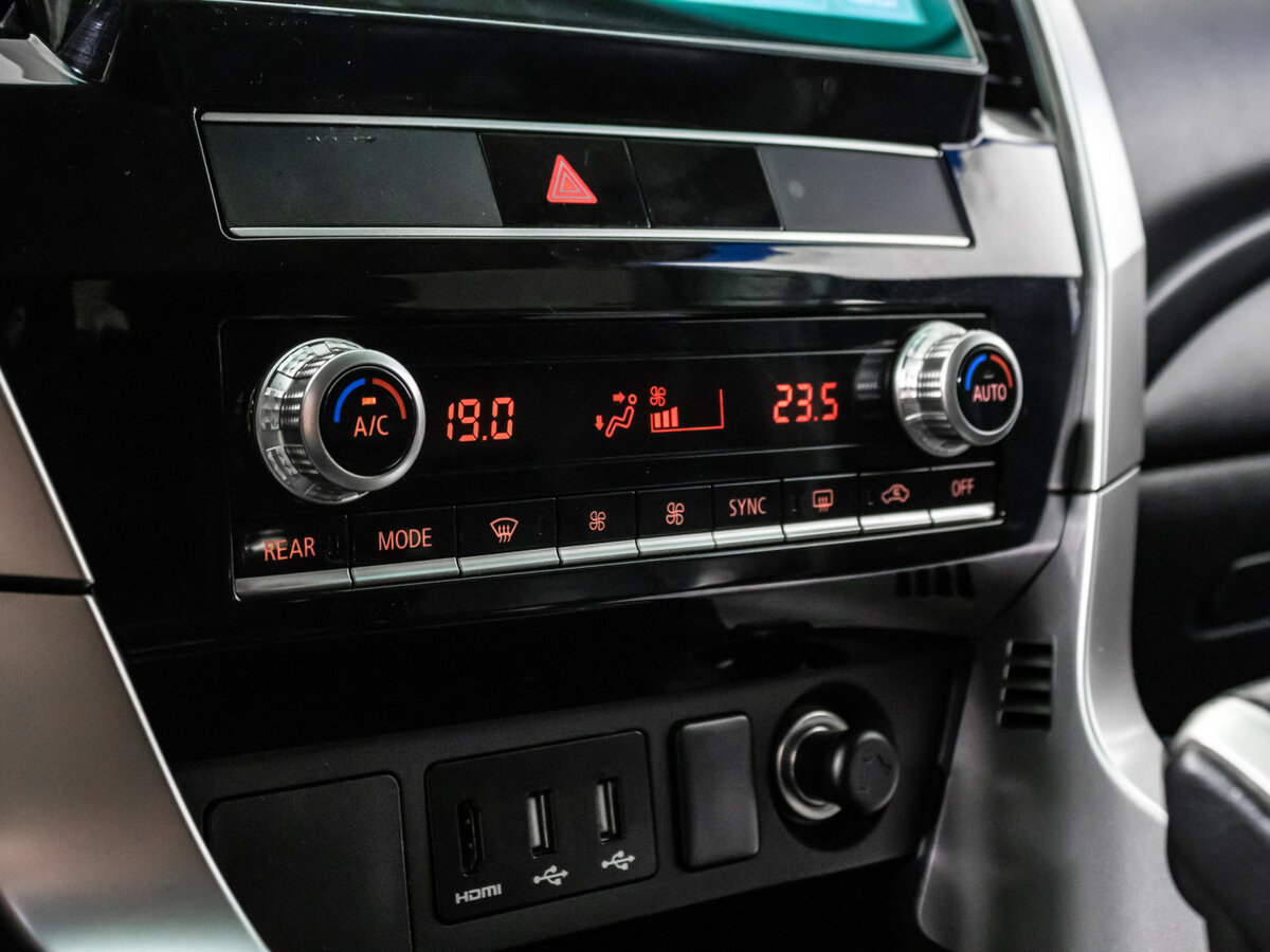 Купить Mitsubishi Montero Sport III Рестайлинг, 2022, 77 396 км, фото №16