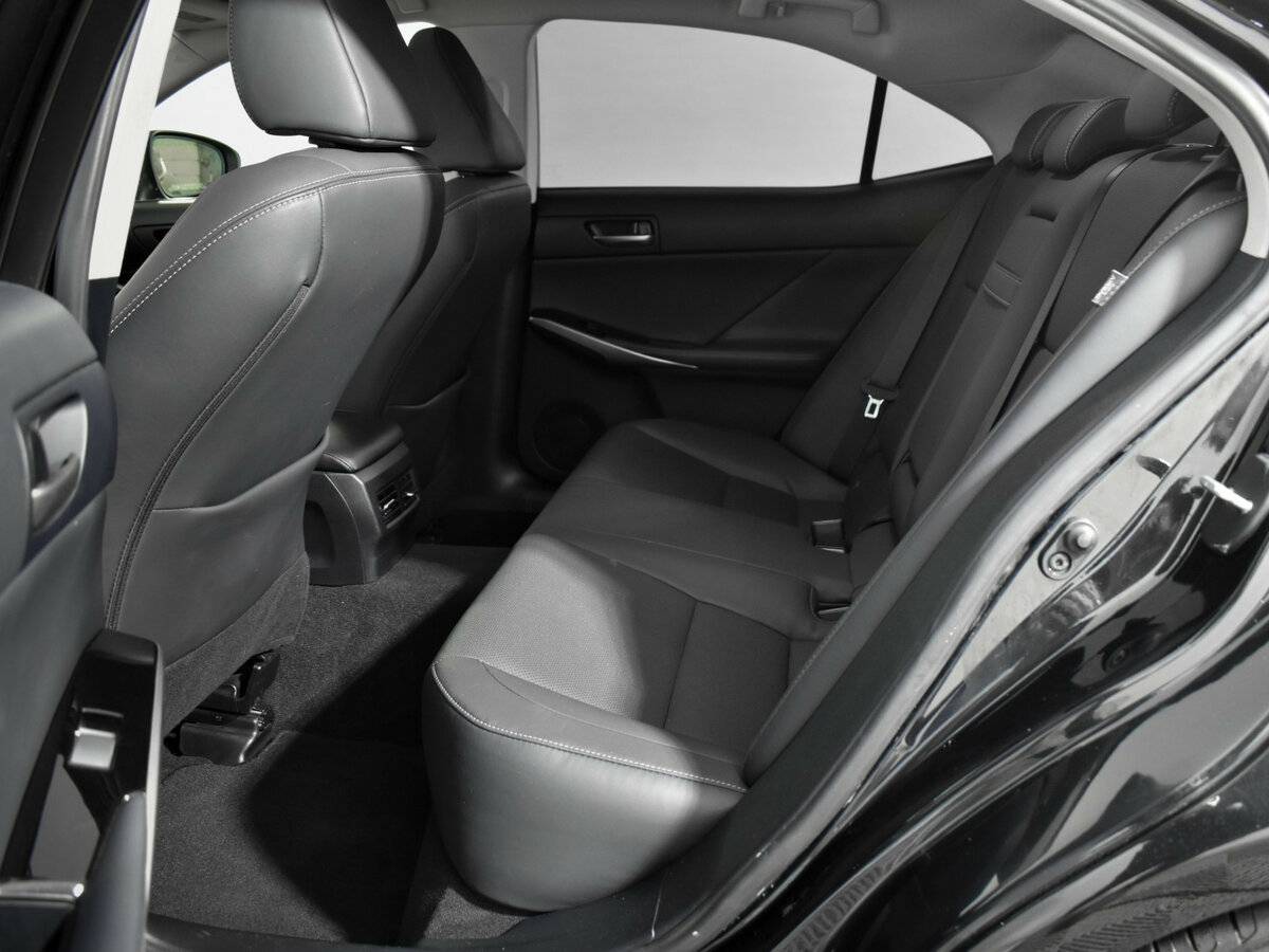 Купить Lexus IS 300 III Рестайлинг, 2019, 62 300 км, фото №12