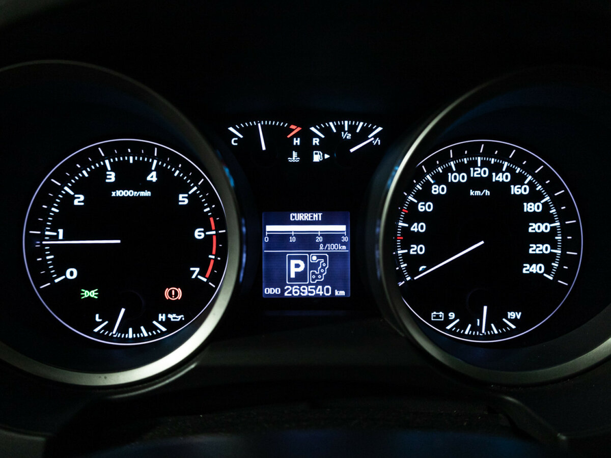 Купить Toyota Land Cruiser 200 Series, 2008, 290 000 км, фото №9