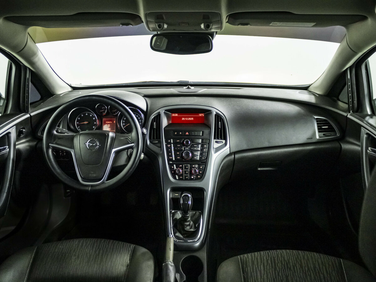 Купить Opel Astra J Рестайлинг, 2013, 145 000 км, фото №11