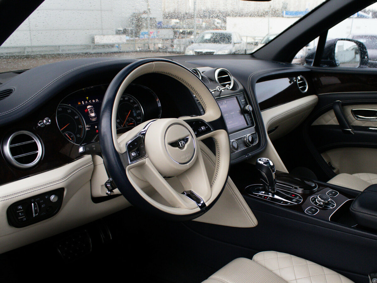 Купить Bentley Bentayga I, 2016, 143 230 км, фото №10