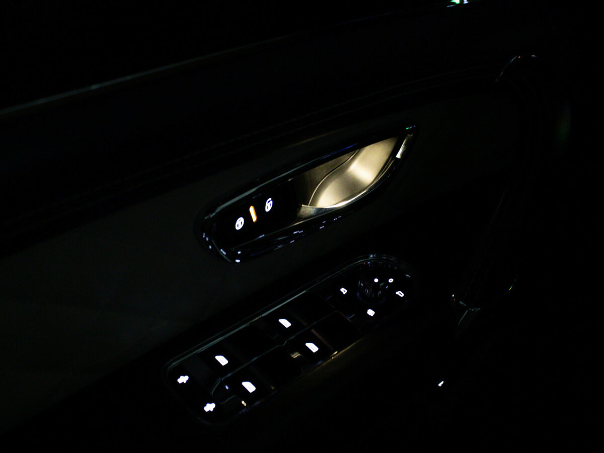 Купить Bentley Bentayga I, 2016, 143 230 км, фото №30