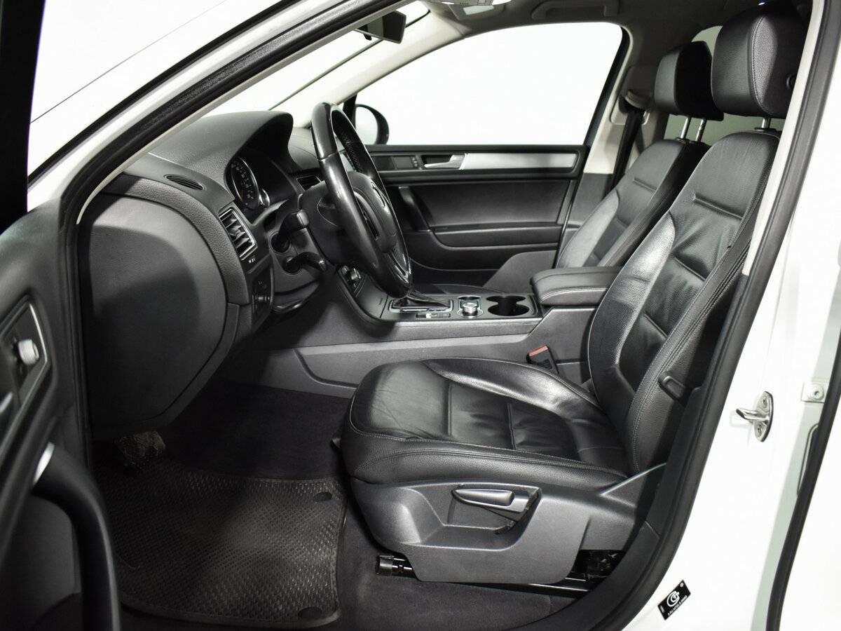 Купить Volkswagen Touareg II Рестайлинг, 2015, 217 188 км, фото №10