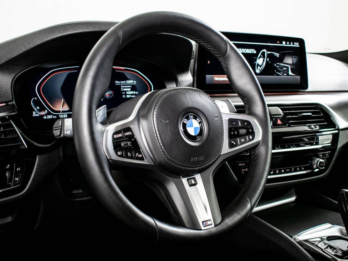 Купить BMW 5 серии 520d xDrive VII (G30/G31/G38) Рестайлинг, 2021, 122 505 км, фото №13