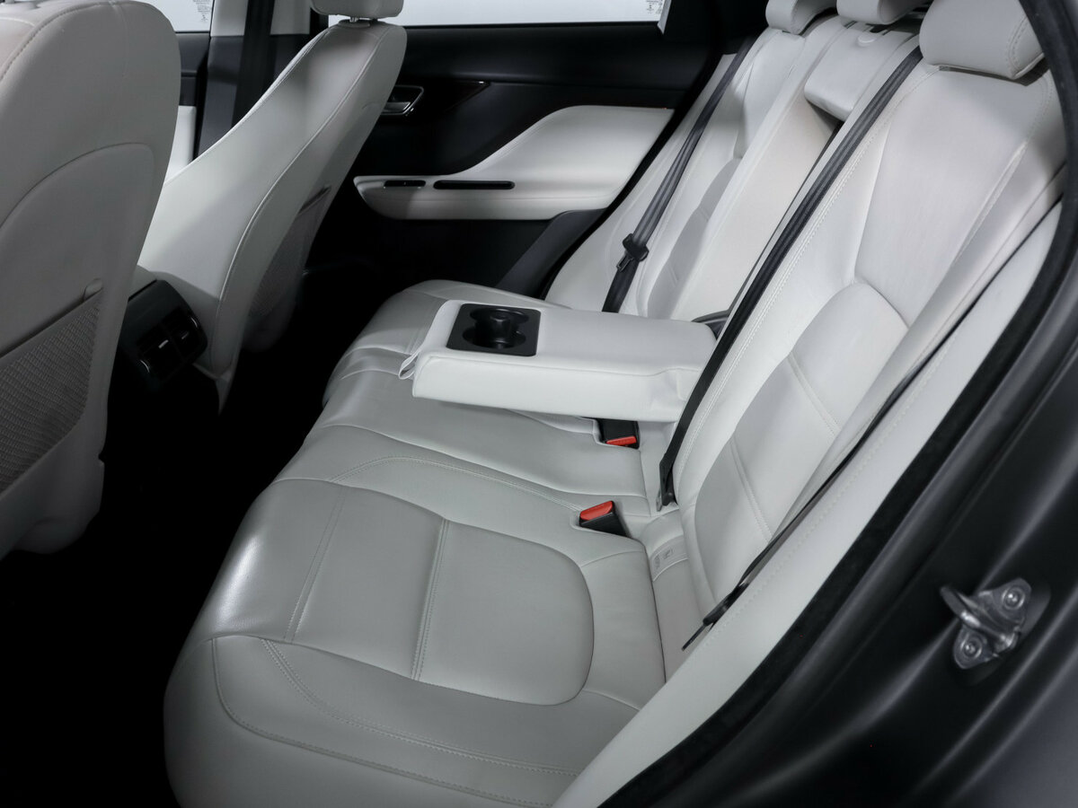 Купить Jaguar F-Pace I, 2016, 70 667 км, фото №10