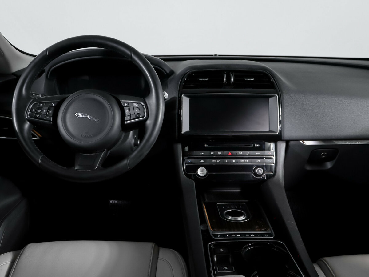 Купить Jaguar F-Pace I, 2016, 70 667 км, фото №12