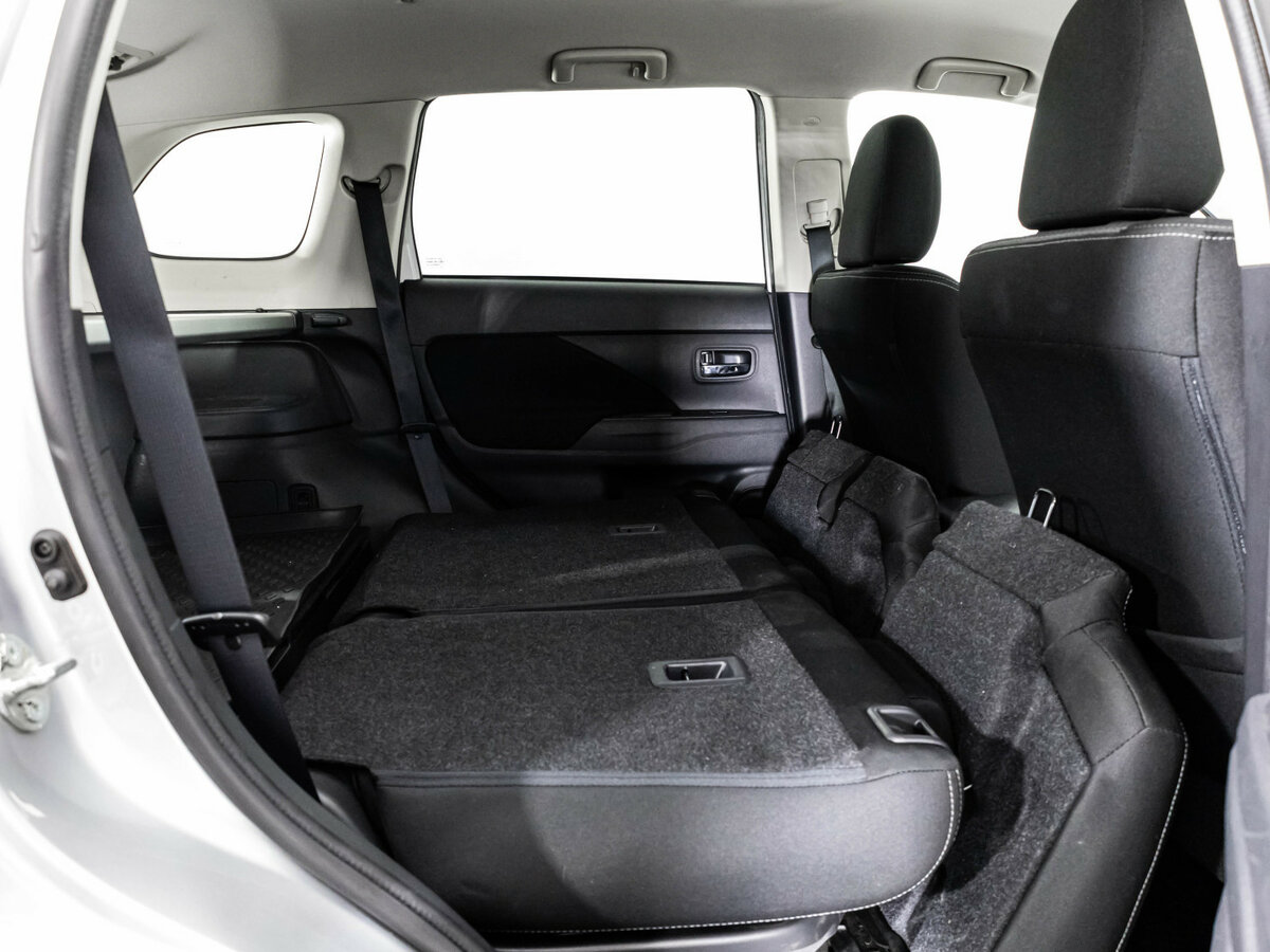 Купить Mitsubishi Outlander III Рестайлинг 2, 2018, 130 000 км, фото №16