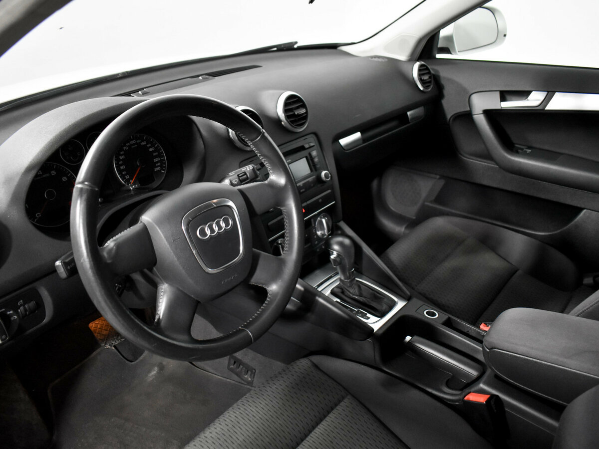 Купить Audi A3 Sportback II (8P) Рестайлинг 2, 2009, 102 000 км, фото №9