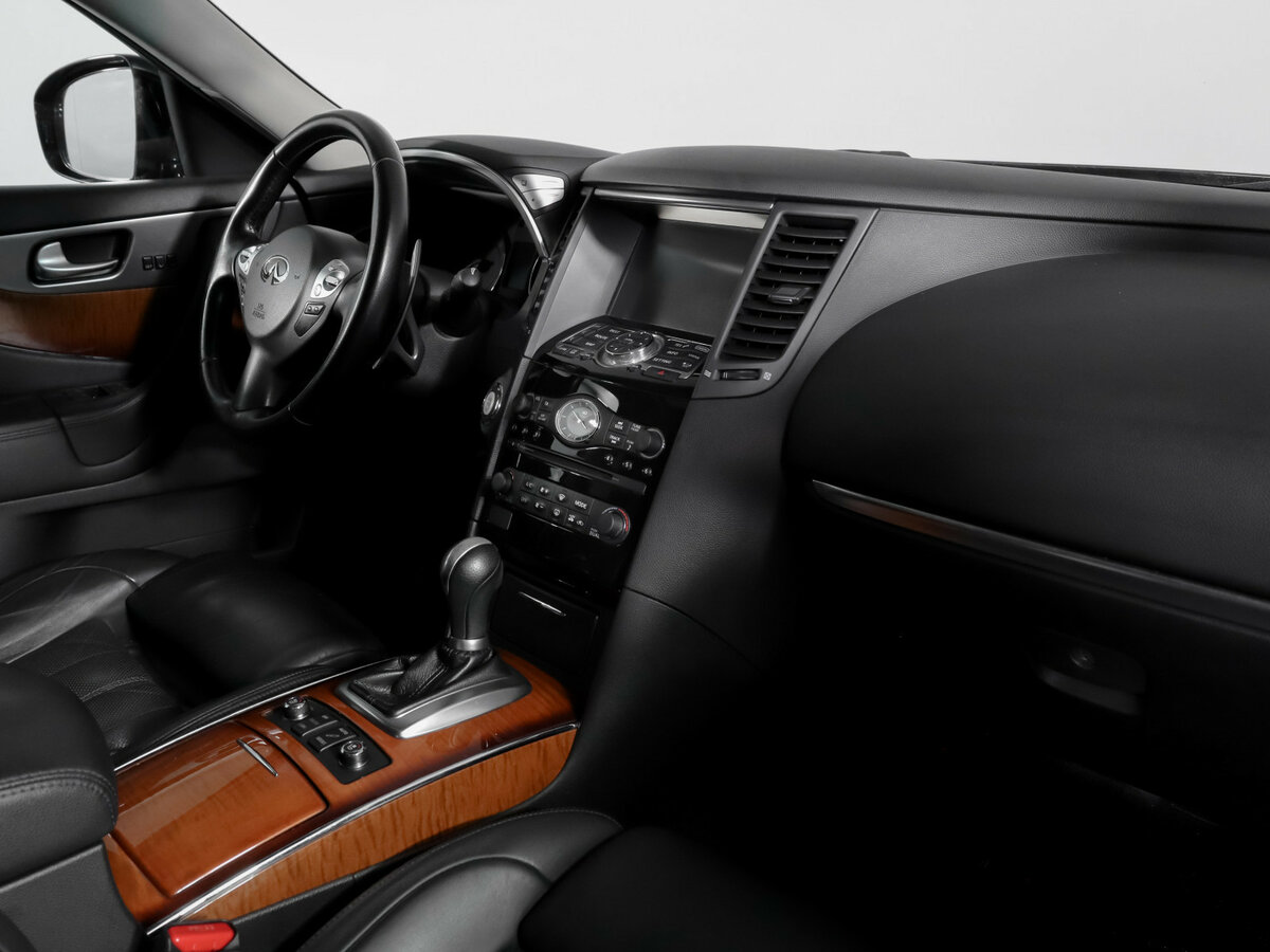 Купить Infiniti QX70, 2015, 114 311 км, фото №9