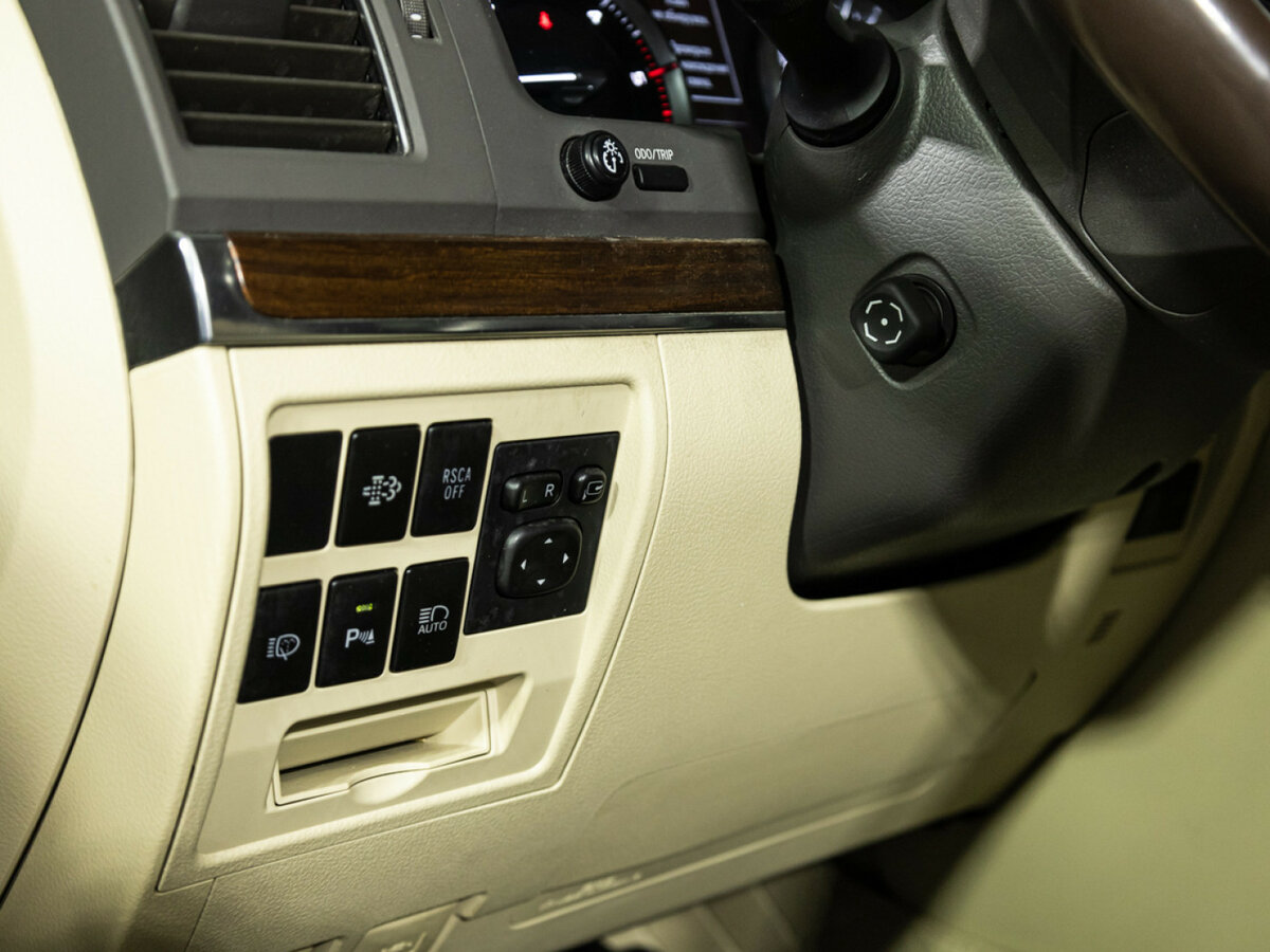 Купить Toyota Land Cruiser Arctic Trucks AT33 200 Series Рестайлинг 2, 2015, 300 813 км, фото №20