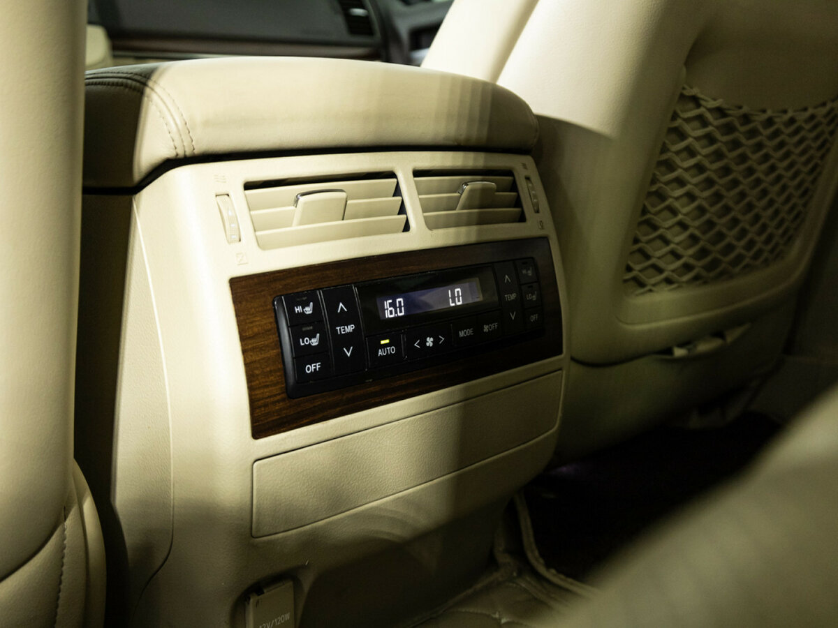 Купить Toyota Land Cruiser Arctic Trucks AT33 200 Series Рестайлинг 2, 2015, 300 813 км, фото №21