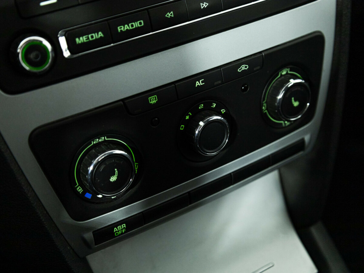 Купить Skoda Octavia II (A5) Рестайлинг, 2009, 235 000 км, фото №15