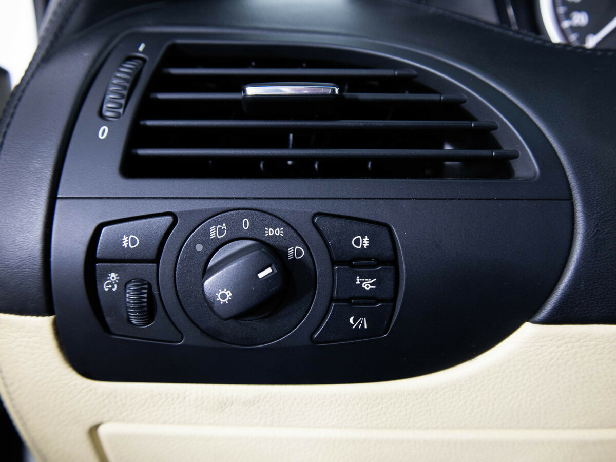 Купить BMW 6 серии 650i II (E63/E64) Рестайлинг, 2008, 148 101 км, фото №21